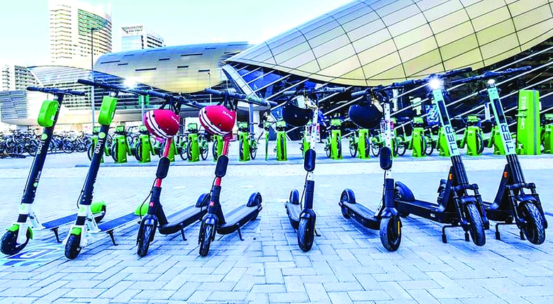Hiểm họa tai nạn từ xe scooter - Ảnh 1.