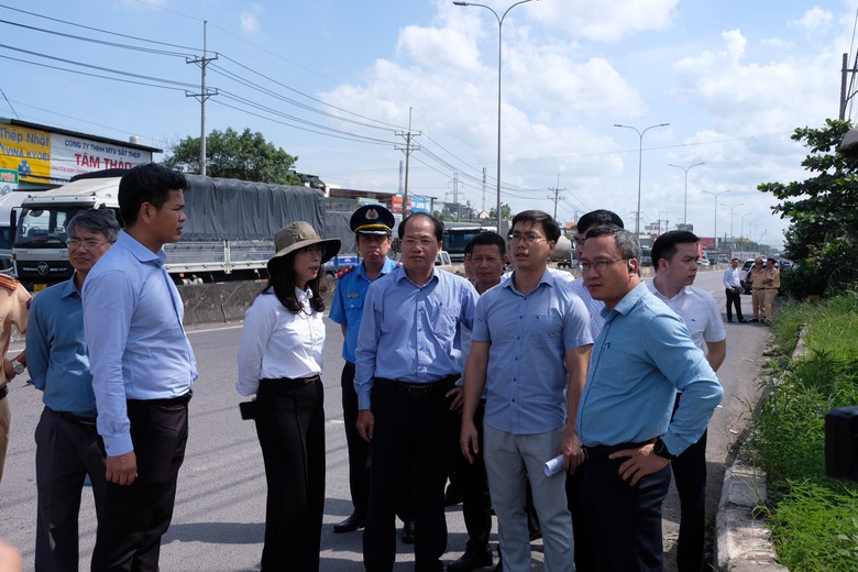 Có camera dễ dàng kiểm soát giao thông - Ảnh 2. Có camera dễ dàng kiểm soát giao thông - Ảnh 2.