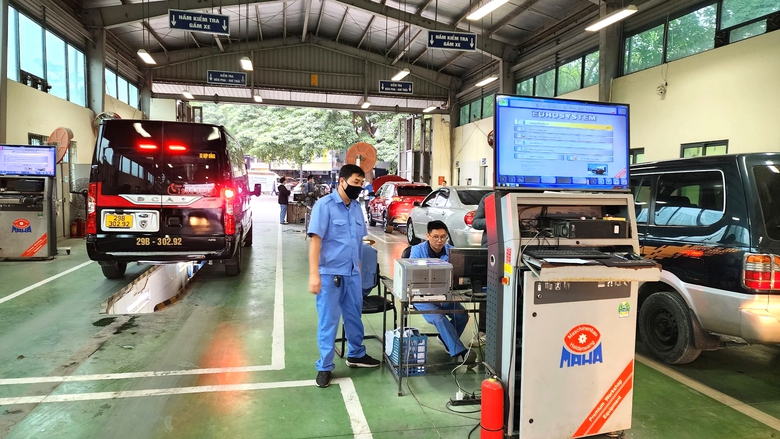 Tăng cường học hỏi công nghệ, nâng chất lượng đăng kiểm viên - Ảnh 1. Tăng cường học hỏi công nghệ, nâng chất lượng đăng kiểm viên - Ảnh 1.