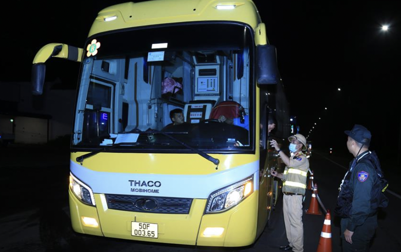 Một tuần kiểm tra tr&ecirc;n QL20 xử l&yacute; 323 "ma men" - Ảnh 2.