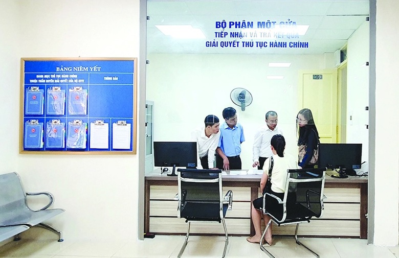Bộ trưởng GTVT chỉ thị tăng cường c&ocirc;ng t&aacute;c cải c&aacute;ch h&agrave;nh ch&iacute;nh - Ảnh 1.