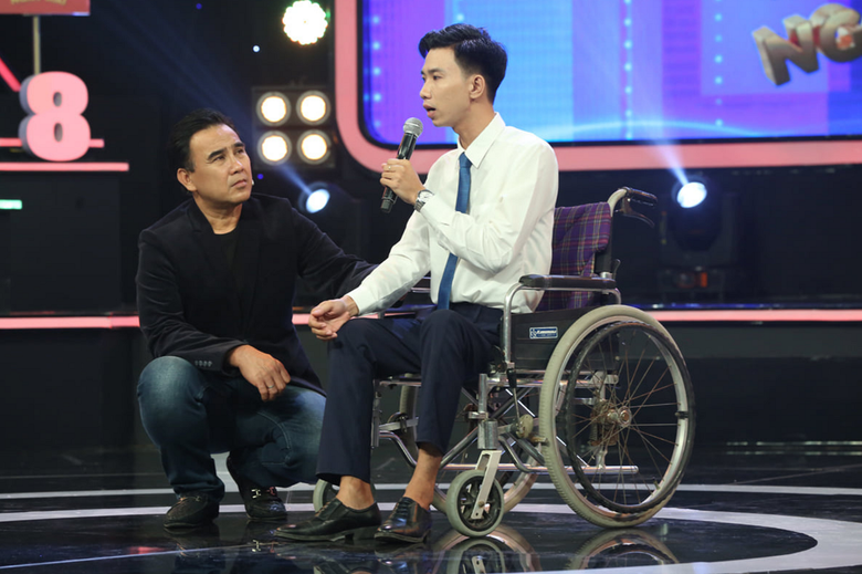 Quyền Linh: Nhìn ánh mắt khi cười của bà con ở mỗi nơi mình đến là điều hạnh phúc nhất - Ảnh 3. Quyền Linh: Nhìn ánh mắt khi cười của bà con ở mỗi nơi mình đến là điều hạnh phúc nhất - Ảnh 3.