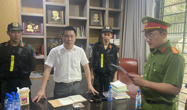 Khởi tố bắt tạm giam Chủ tịch HĐQT Công ty Cổ phần đầu tư LDG - Ảnh 1. Khởi tố bắt tạm giam Chủ tịch HĐQT Công ty Cổ phần đầu tư LDG - Ảnh 1.