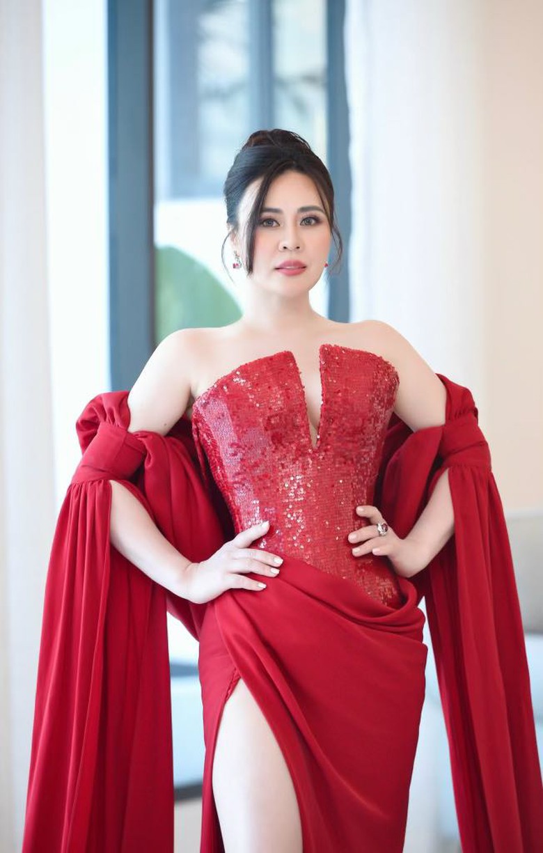 Phan Kim Oanh giữ vương miện l&acirc;u nhất của Mrs Grand International - Ảnh 3.