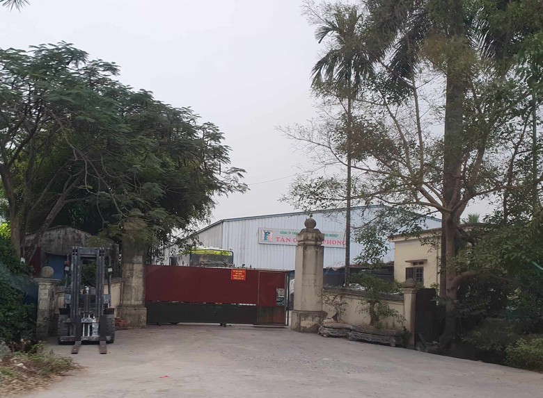 Hải Dương: Đ&igrave;nh chỉ cơ sở tập kết phế liệu tr&aacute;i ph&eacute;p sau phản &aacute;nh của B&aacute;o Giao th&ocirc;ng - Ảnh 2.