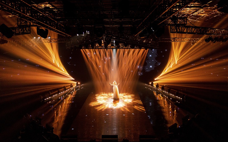 M&atilde;n nh&atilde;n m&agrave;n tung v&aacute;y, uốn lượn, thả vocal của chị đẹp trong Chị đẹp đạp gi&oacute; rẽ s&oacute;ng 2023  - Ảnh 3.