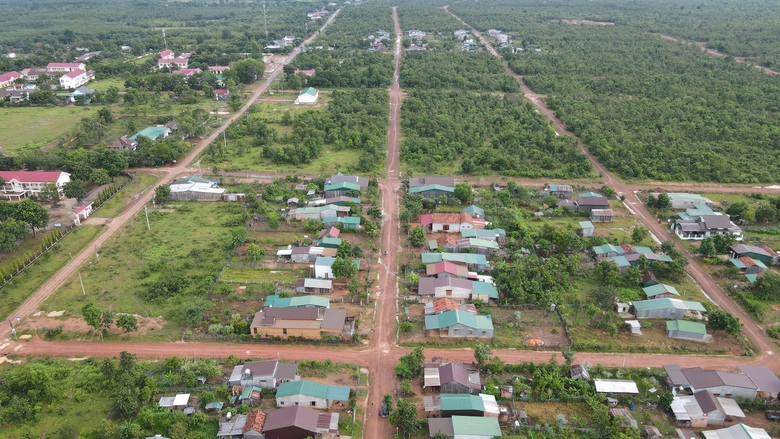 Huyện nói gì về bài viết “Vỡ mộng đổi đời ở mảnh đất nhiều không” ở Đắk Lắk - Ảnh 1. Huyện nói gì về bài viết “Vỡ mộng đổi đời ở mảnh đất nhiều không” ở Đắk Lắk - Ảnh 1.