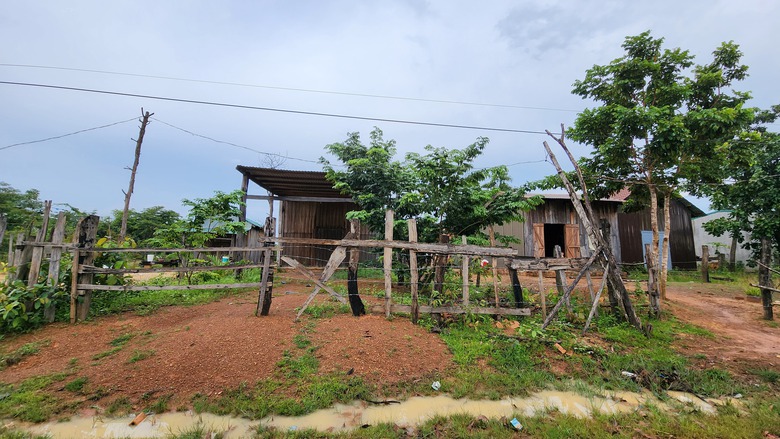 Huyện nói gì về bài viết “Vỡ mộng đổi đời ở mảnh đất nhiều không” ở Đắk Lắk - Ảnh 2. Huyện nói gì về bài viết “Vỡ mộng đổi đời ở mảnh đất nhiều không” ở Đắk Lắk - Ảnh 2.