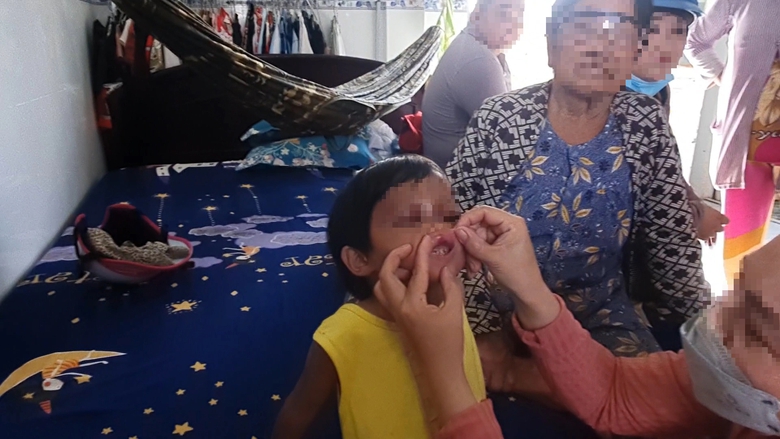 C&agrave; Mau: L&agrave;m r&otilde; nghi vấn b&eacute; g&aacute;i 4 tuổi bị cha nu&ocirc;i đ&aacute;nh đập - Ảnh 1.