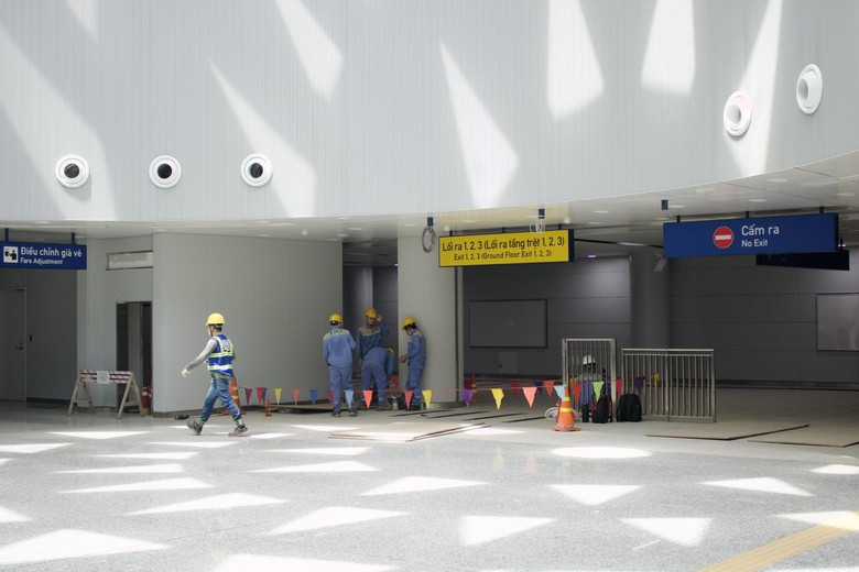 L&agrave;m lối tho&aacute;t hiểm tạm cho ga ngầm Bến Th&agrave;nh - Ảnh 1.