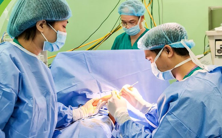 Các bệnh viện giải quyết việ thiếu thuốc, vật tư ra sao? - Ảnh 1. Các bệnh viện giải quyết việ thiếu thuốc, vật tư ra sao? - Ảnh 1.