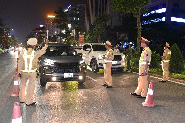 Hải Ph&ograve;ng: TNGT gia tăng, Chủ tịch UBND TP y&ecirc;u cầu c&aacute;c ng&agrave;nh c&aacute;c cấp v&agrave;o cuộc - Ảnh 3.
