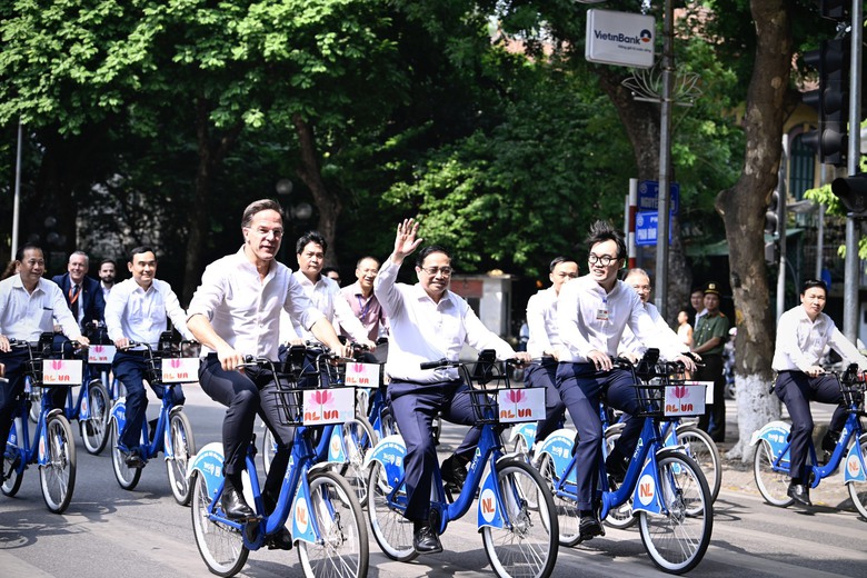 Dịch vụ xe đạp c&ocirc;ng cộng h&uacute;t kh&aacute;ch nhất ở H&agrave; Nội - Ảnh 1.