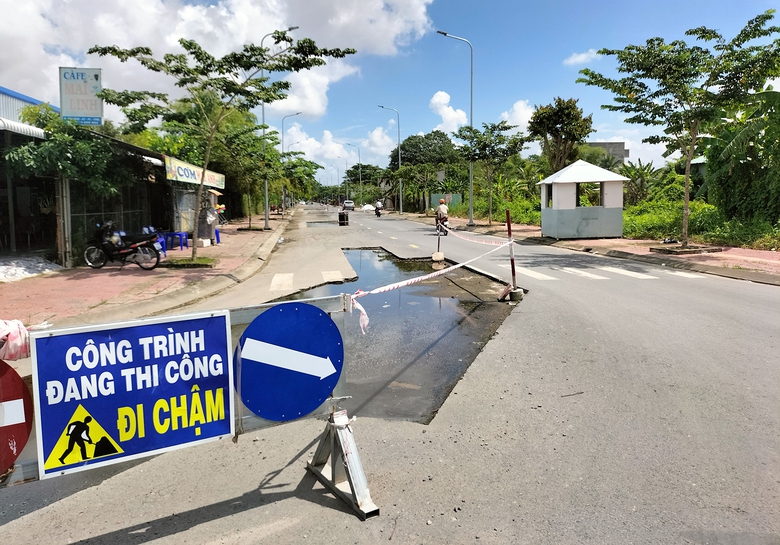 Bạc Li&ecirc;u: Đường nội &ocirc; hỏng nặng sau mưa, tai nạn chực chờ - Ảnh 2.