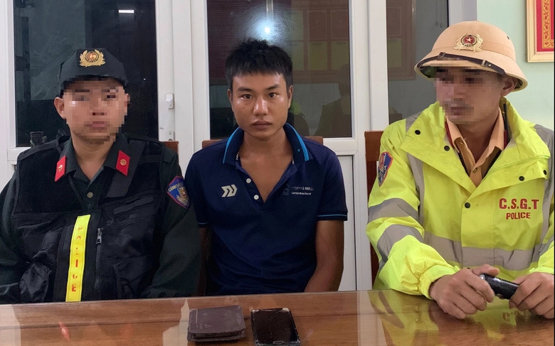 Bắt giữ nghi phạm giết người ở Thái Bình khi đang trên xe khách chạy trốn - Ảnh 1. Bắt giữ nghi phạm giết người ở Thái Bình khi đang trên xe khách chạy trốn - Ảnh 1.