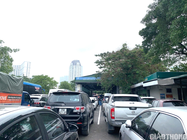 Người d&acirc;n h&igrave;nh th&agrave;nh th&oacute;i quen đặt lịch đăng kiểm qua ứng dụng - Ảnh 2.