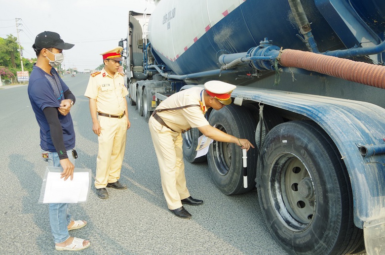 Tạo th&oacute;i quen chấp h&agrave;nh mới từ việc xử nghi&ecirc;m "kh&ocirc;ng v&ugrave;ng cấm" - Ảnh 1.