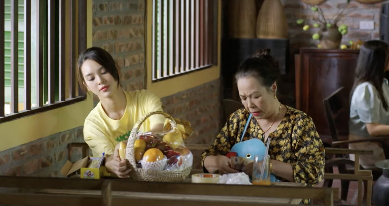 Huyền được khuyên nên tiếp tục yêu đương để tìm kiếm hạnh phúc. Huyền được khuyên nên tiếp tục yêu đương để tìm kiếm hạnh phúc.