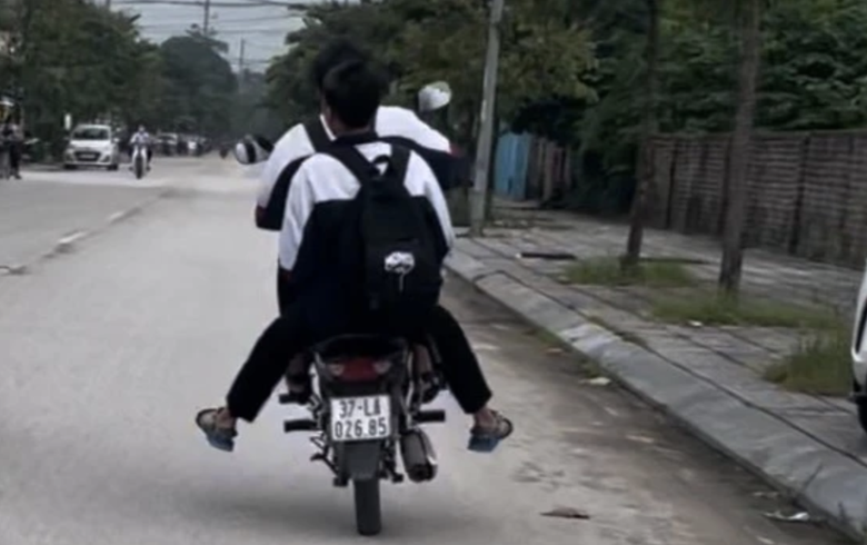 Nghệ An: Kêu gọi toàn dân phát giác vi phạm trật tự an toàn giao thông - Ảnh 1. Nghệ An: Kêu gọi toàn dân phát giác vi phạm trật tự an toàn giao thông - Ảnh 1.