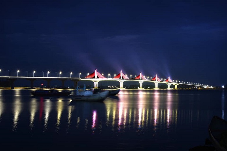 Lo ngại kh&ocirc;ng thu nhận được dữ liệu quan trắc cầu d&acirc;y văng lớn nhất Quảng Ng&atilde;i - Ảnh 1.