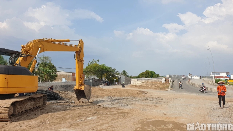 Hai c&acirc;y cầu hơn 400 tỷ đồng tăng tốc về đ&iacute;ch mừng 20 năm Cần Thơ trực thuộc Trung ương - Ảnh 2.