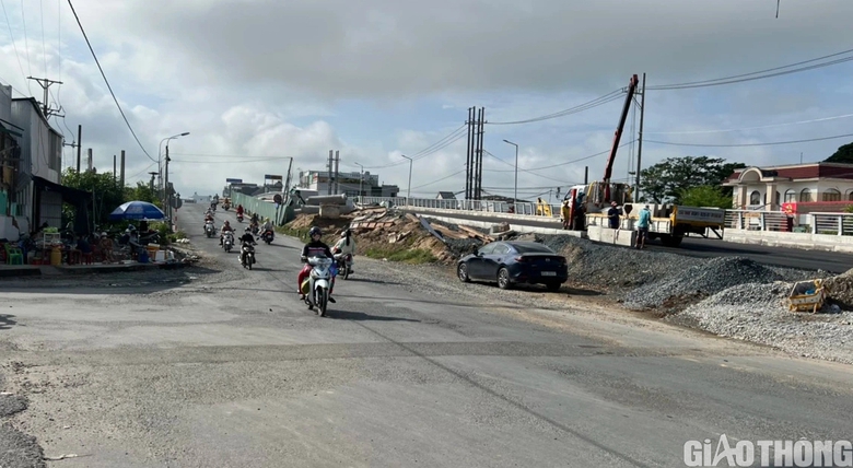 Hai c&acirc;y cầu hơn 400 tỷ đồng tăng tốc về đ&iacute;ch mừng 20 năm Cần Thơ trực thuộc Trung ương - Ảnh 3.