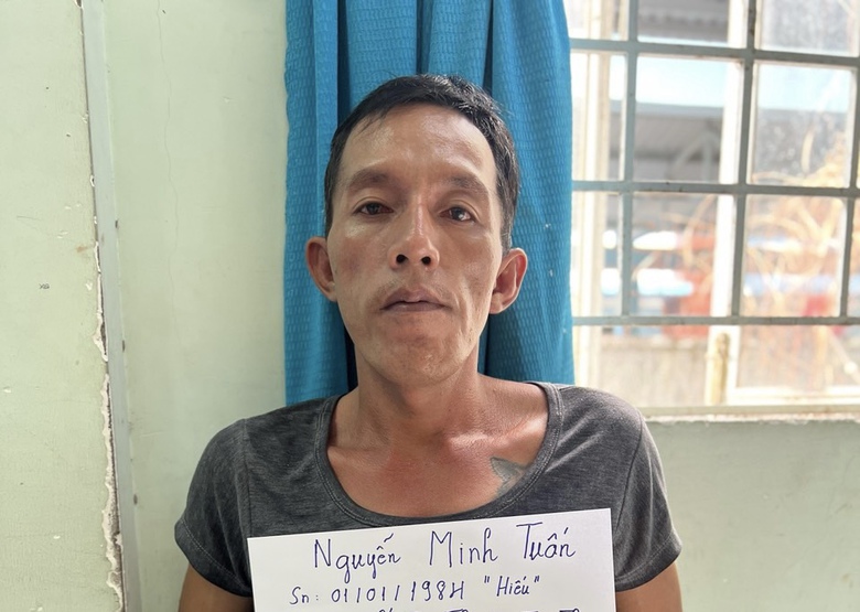 T&ecirc;n trộm nghiện ma tu&yacute; b&aacute;n cả xe h&agrave;ng khoảng 10 triệu đồng của shipper lấy 1,5 triệu đồng  - Ảnh 2.