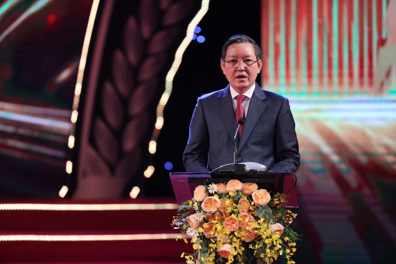 26 tác phẩm đạt giải báo chí viết về “nông nghiệp, nông dân, nông thôn Việt Nam” - Ảnh 2. 26 tác phẩm đạt giải báo chí viết về “nông nghiệp, nông dân, nông thôn Việt Nam” - Ảnh 2.