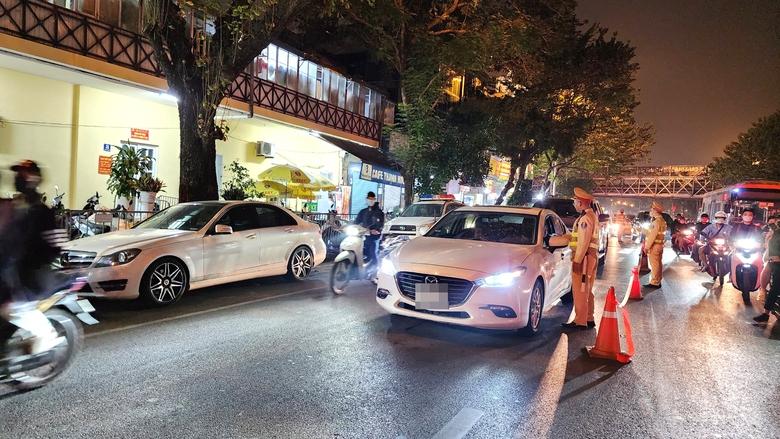 Vi phạm nồng độ cồn, xưng l&agrave; vận động vi&ecirc;n quốc gia xin phạt nhẹ - Ảnh 1.