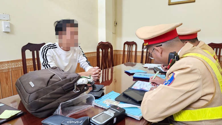 Vi phạm nồng độ cồn, xưng l&agrave; vận động vi&ecirc;n quốc gia xin phạt nhẹ - Ảnh 9.