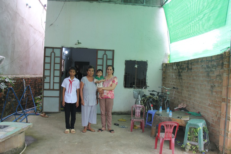 Cha đi tiệc mãi không về, để lại con thơ bơ vơ vì TNGT - Ảnh 3. Cha đi tiệc mãi không về, để lại con thơ bơ vơ vì TNGT - Ảnh 3.