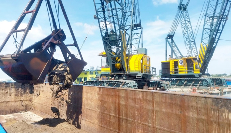 Lắp camera giám sát khai thác mỏ cát làm cao tốc - Ảnh 1. Lắp camera giám sát khai thác mỏ cát làm cao tốc - Ảnh 1.