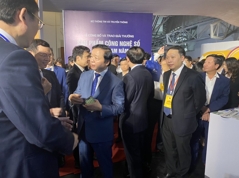 Khai mạc Diễn đ&agrave;n Quốc gia về ph&aacute;t triển doanh nghiệp c&ocirc;ng nghệ số Việt Nam lần thứ V - Ảnh 1.