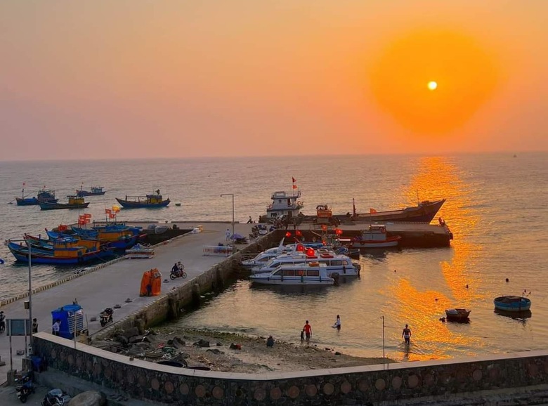 Đắm say b&ecirc;n thi&ecirc;n đường du lịch L&yacute; Sơn  - Ảnh 12.