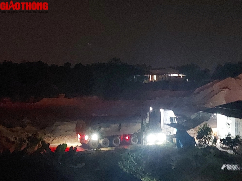 Vĩnh Ph&uacute;c: "N&uacute;i kho&aacute;ng sản" ngang nhi&ecirc;n chặn đường d&acirc;n sinh - Ảnh 11.