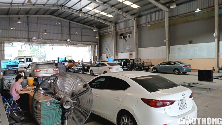 Nghi&ecirc;m cấm trung t&acirc;m đăng kiểm tự &yacute; đưa ra y&ecirc;u cầu g&acirc;y kh&oacute; khăn cho người d&acirc;n - Ảnh 1.