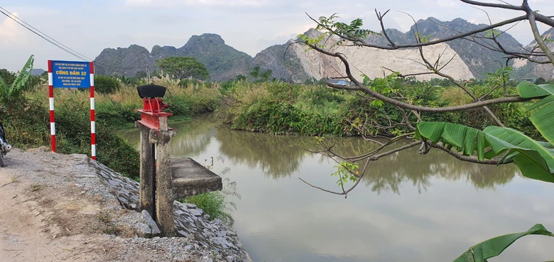 Những t&igrave;nh tiết ly k&igrave; trong vụ việc ph&aacute;t hiện h&agrave;i cốt trong bể nước  - Ảnh 4.