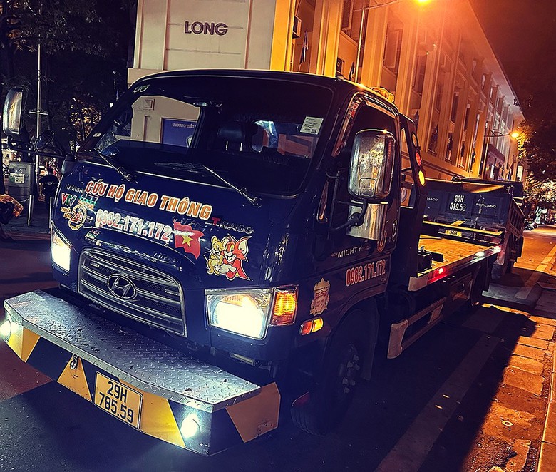 Bon bon trên đường sặc mùi bia rượu, lái xe tải bị xử phạt 17 triệu đồng - Ảnh 2. Bon bon trên đường sặc mùi bia rượu, lái xe tải bị xử phạt 17 triệu đồng - Ảnh 2.