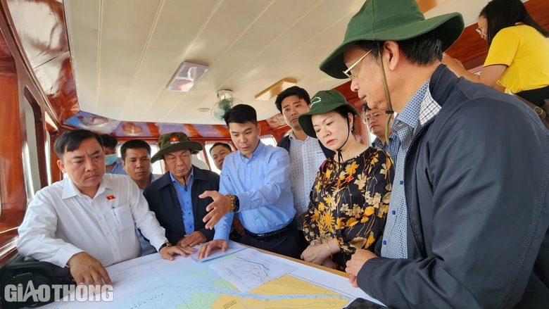 Nạo vét luồng Định An thu chủ yếu là bùn - Ảnh 1. Nạo vét luồng Định An thu chủ yếu là bùn - Ảnh 1.