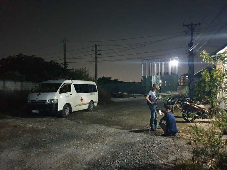 Người đ&agrave;n &ocirc;ng nằm chết trong căn nh&agrave; hoang ở B&igrave;nh Dương - Ảnh 2.