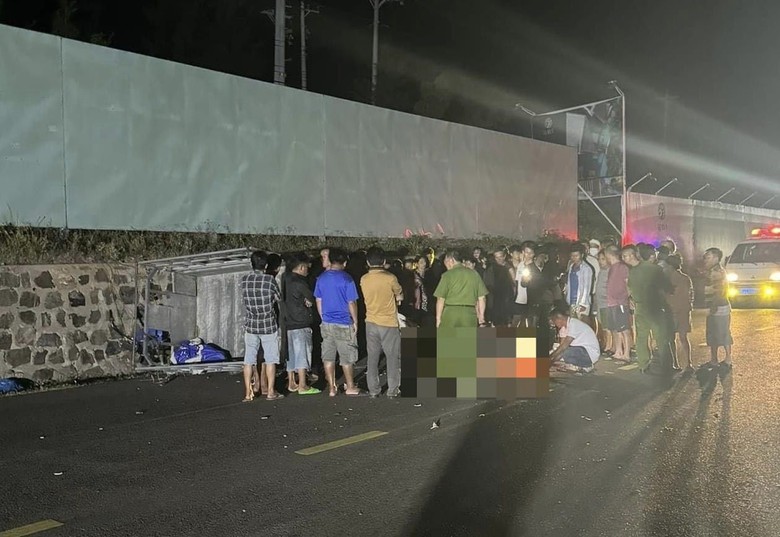 Húc vào đuôi xe ba gác, nam thanh niên tử vong thương tâm - Ảnh 1. Húc vào đuôi xe ba gác, nam thanh niên tử vong thương tâm - Ảnh 1.