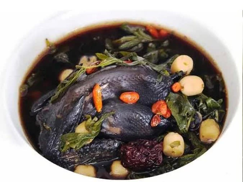 Loại rau dại trong vườn, b&aacute;n đầy g&oacute;c chợ lại l&agrave; thuốc qu&yacute; với phụ nữ - Ảnh 3.