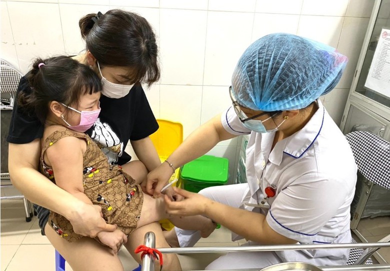 Sang năm 2024, liệu c&ograve;n cảnh "kh&aacute;t" vắc xin ti&ecirc;m cho trẻ nhỏ? - Ảnh 1.