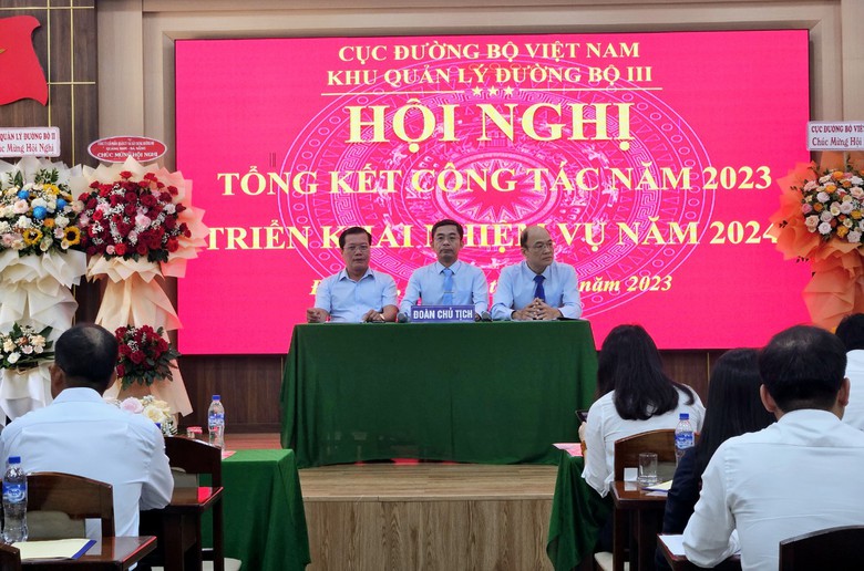 Tăng cường phối hợp, tr&aacute;ch nhiệm địa phương xử l&yacute; vi phạm h&agrave;nh lang đường bộ - Ảnh 2.