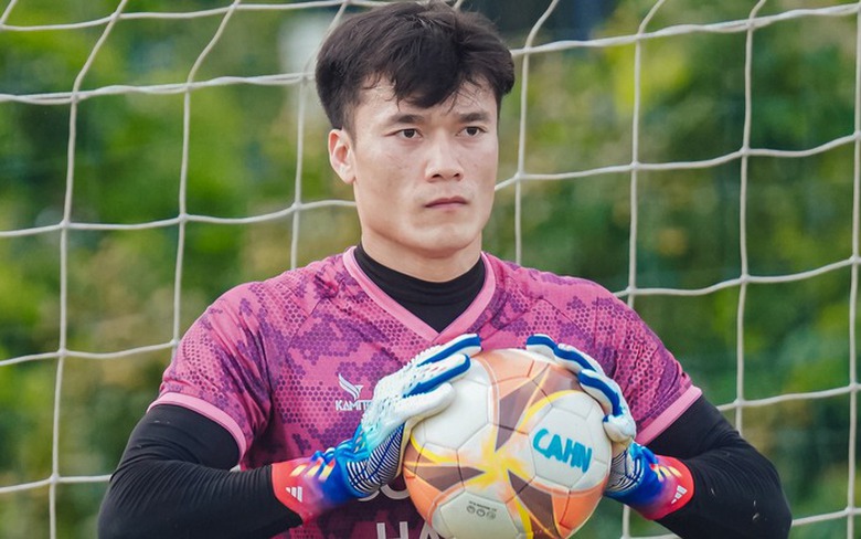 Người hùng Thường Châu được HAGL giải cứu sau kỷ lục đáng quên - Ảnh 1. Người hùng Thường Châu được HAGL giải cứu sau kỷ lục đáng quên - Ảnh 1.