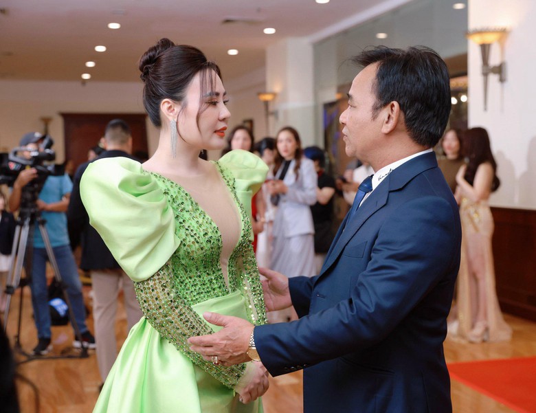 Phan Kim Oanh: Tổ chức thi hoa hậu m&agrave; ai cũng than lỗ th&igrave; c&ograve;n ai d&aacute;m l&agrave;m - Ảnh 6.