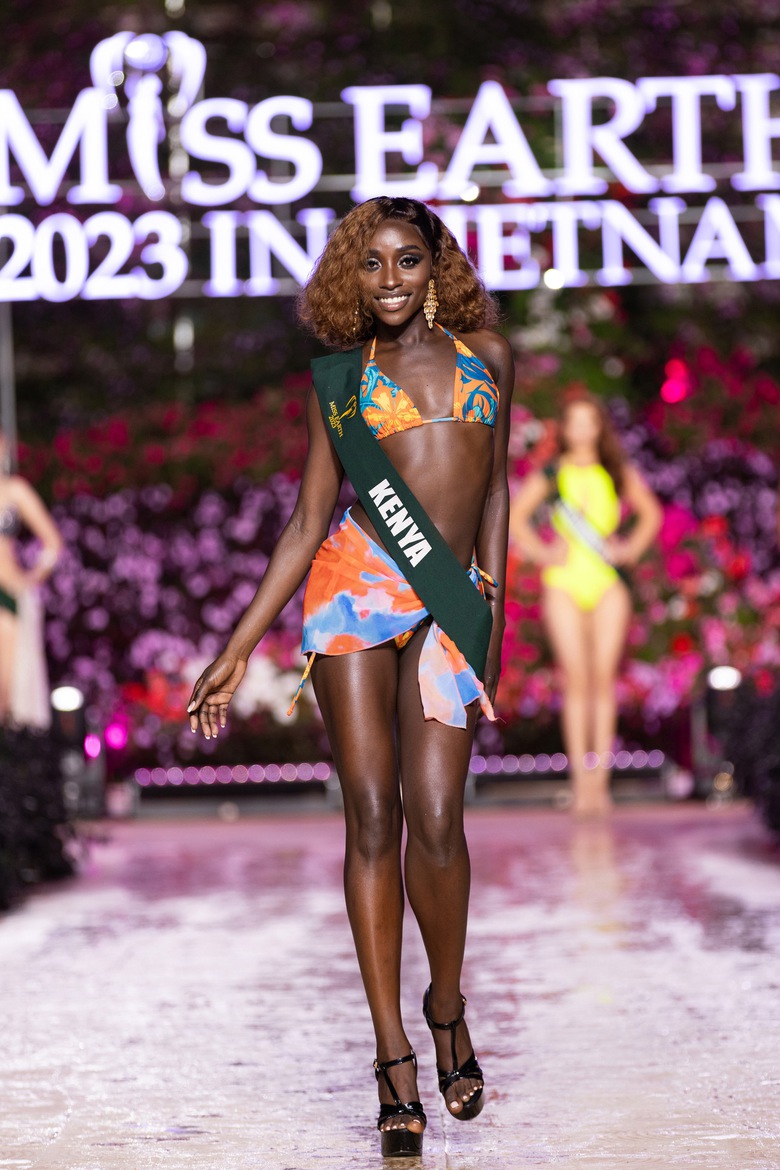 D&agrave;n người đẹp Miss Earth 2023 khoe d&aacute;ng n&oacute;ng bỏng với bikini dưới trời lạnh 15 độ - Ảnh 28.