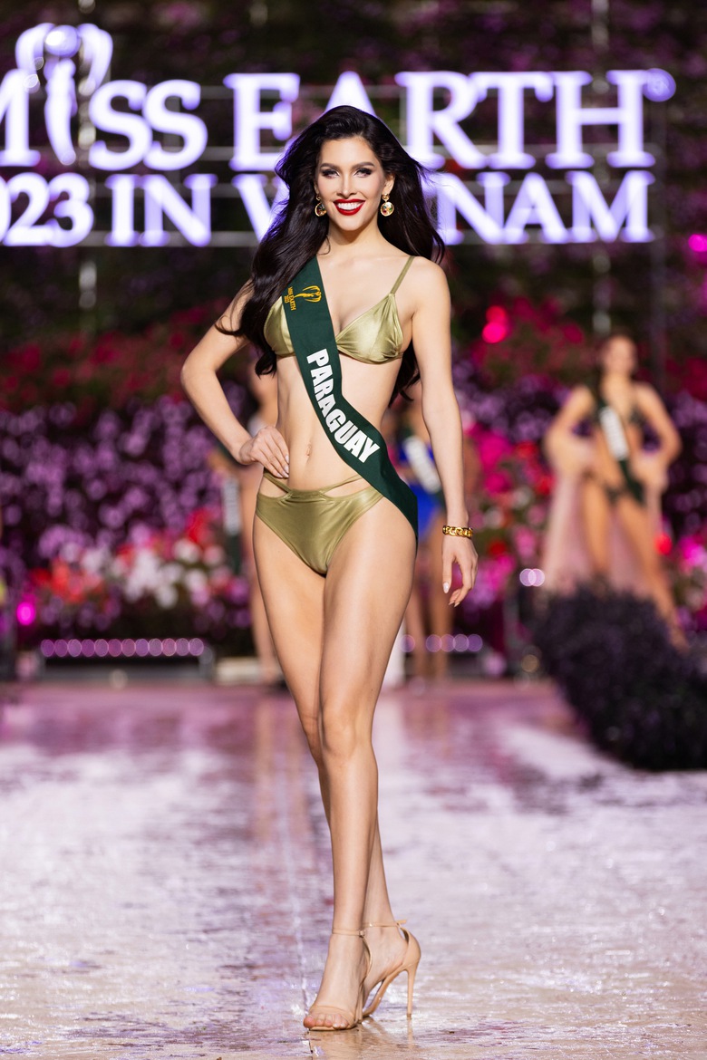 D&agrave;n người đẹp Miss Earth 2023 khoe d&aacute;ng n&oacute;ng bỏng với bikini dưới trời lạnh 15 độ - Ảnh 16.