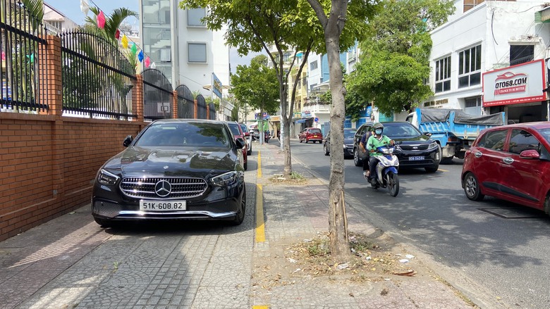 TP.HCM hối hả trước giấc mơ khởi nghiệp vỉa h&egrave; của người ngh&egrave;o  - Ảnh 2.