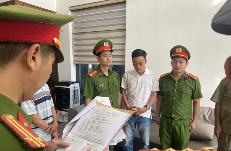 Mượn tiền đ&aacute;o hạn v&agrave; g&oacute;p vốn mua b&aacute;n bất động sản, c&aacute;n bộ ng&acirc;n h&agrave;ng chiếm đoạt hơn 25 tỷ - Ảnh 1.